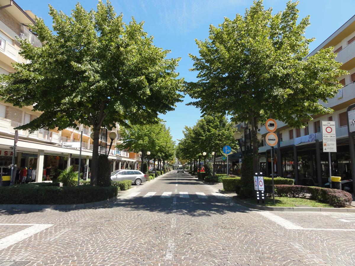 Reji - Appartamenti Bibione Eksteriør bilde